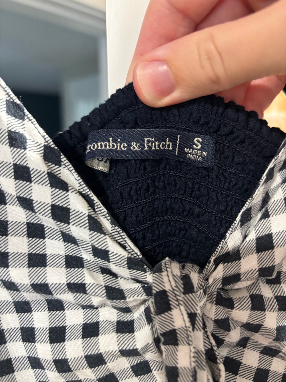 Abercrombie & Fitch Black & White Gingham V-Neck Tie-Front Dress - Picture 2 of 3